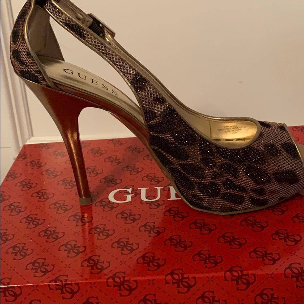 Guess Heels - Picture 2 of 5